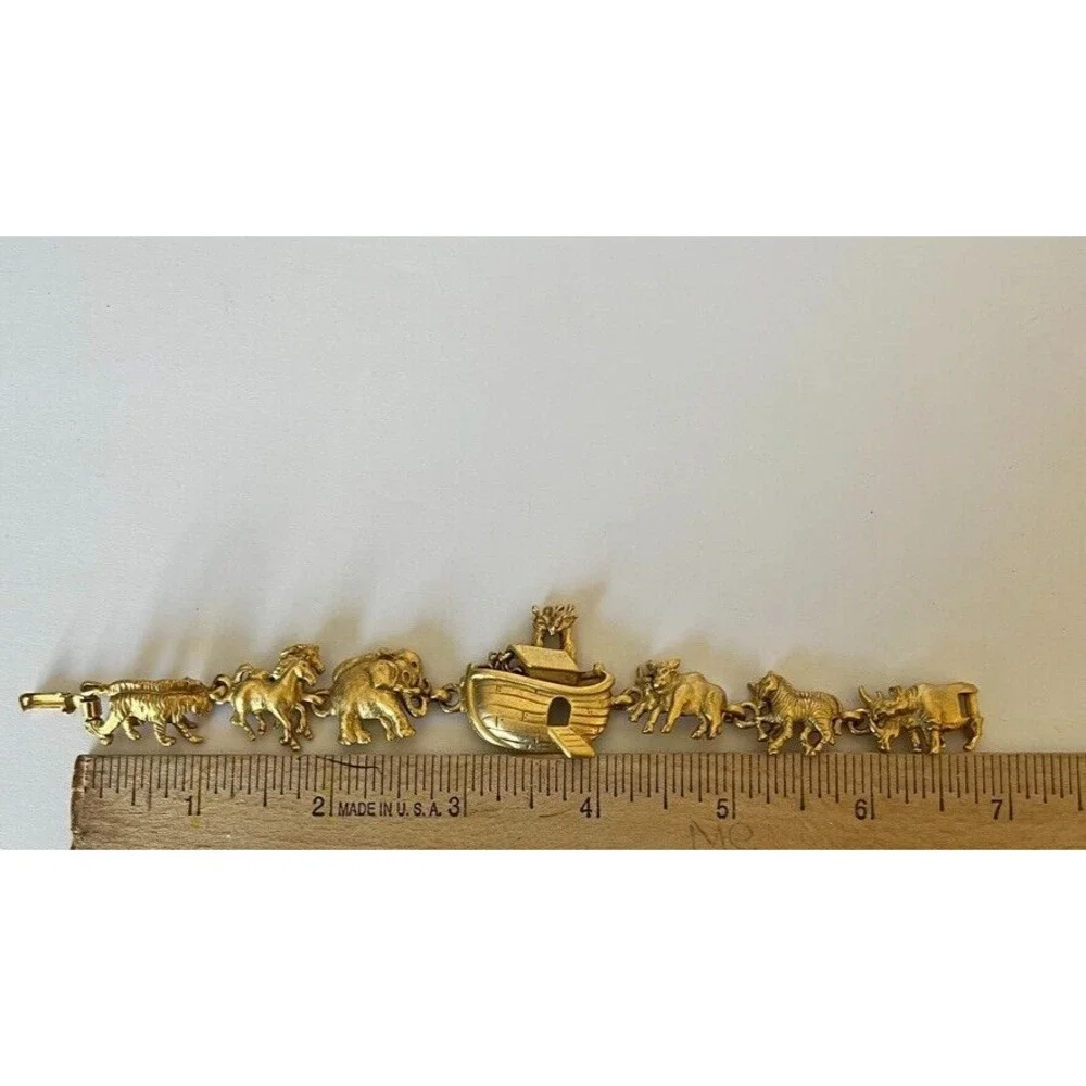 AJC Vintage Noah's Ark Bracelet Brushed Gold Animals Signed NOS 1980s Noahs 6.5